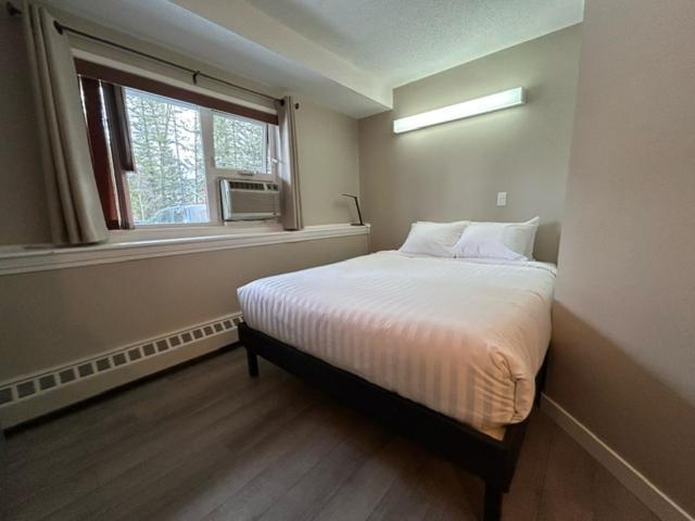 Griz Inn By Stayin Fernie Zimmer foto